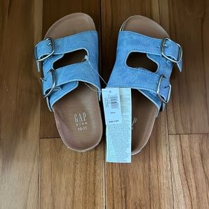 Gap sandals, kids